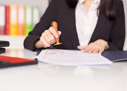 大連翻譯企業(yè)年會在大連信雅達(dá)翻譯公司會議室